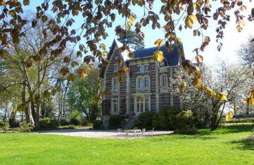 La Chapelle-sur-Dun Bed & Breakfast | Chalet Du Bel Event