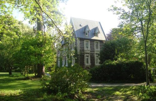 La Chapelle-sur-Dun Bed & Breakfast | Chalet Du Bel Event