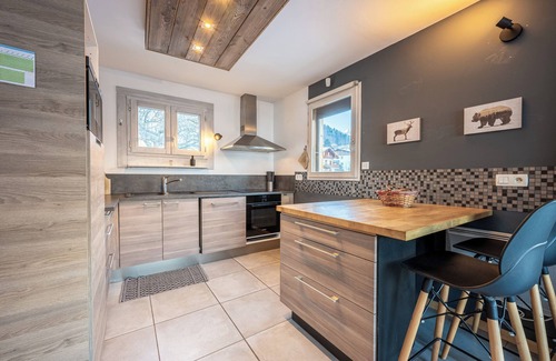 Les Avanchers-Valmorel Ski Chalet | Chalet 'Du Fey' with Mountain View, Private Terrace and Wi-Fi