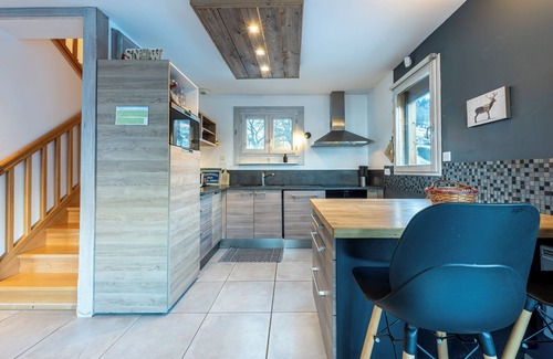 Les Avanchers-Valmorel Ski Chalet | Chalet 'Du Fey' with Mountain View, Private Terrace and Wi-Fi