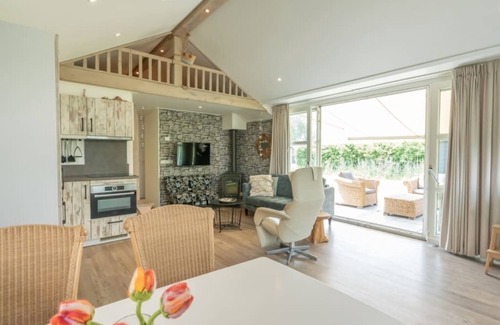 Westenschouwen House | Chalet Duindoorn is fun in all seasons!