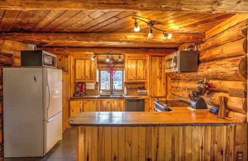 Notre-Dame-de-la-Merci Cottage | Chalet en bois rond du Caribou