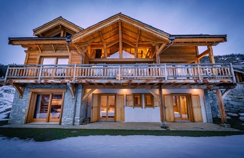 Saint-Chaffrey Ski Chalet | Chalet Ecrin