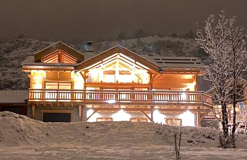 Saint-Chaffrey Ski Chalet | Chalet Ecrin