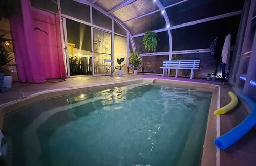 El Palmar Ski Chalet | Chalet en la Huerta a 4 km de Murcia. Spa Caliente y Piscina de Verano