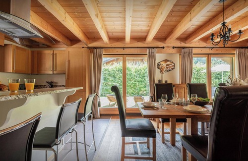 Les Prodains Ski Chalet | Chalet Evelyn - Ideal base with sauna and garden for 10 - OVO Network