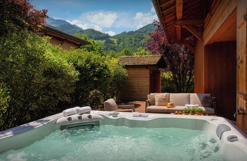 Samoens Ski Chalet | Chalet Evonyx - family mountain holiday 12p with spa - OVO Network