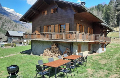 Sixt-Fer-a-Cheval Ski Chalet | Chalet Familial Dans un Village Authentique