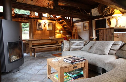 Vallorcine Ski Chalet | Chalet-Family-Ensuite with Bath-Mountain view