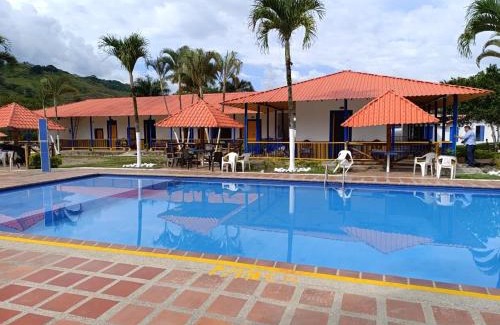 Cartago House | Chalet-Finca Hotel Loma Bonita