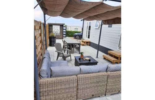 Serooskerke Ski Chalet | Chalet Florence 3 Comfortable holiday residence