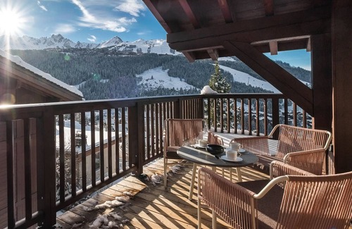 Courchevel Ski Chalet | Chalet for 10 in Courchevel 1650 with jacuzzi and elevator