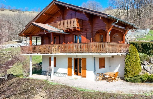Bernex Ski Chalet | Chalet for 16, 4km from slopes, Wifi, Parking