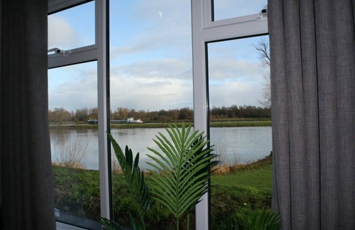 Terwolde House | Chalet for 4 people, located on the water