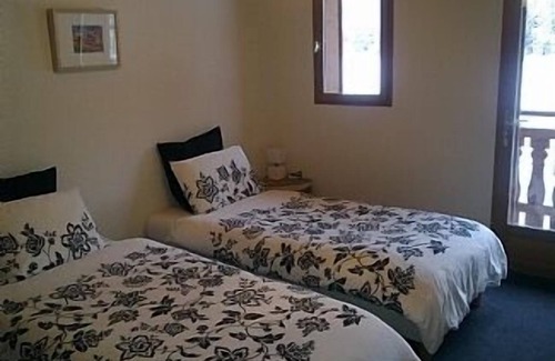La Chapelle-d'Abondance Ski Chalet | Chalet w/modern furnishings - great place to spend time with friends