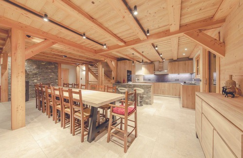 La Chapelle-d'Abondance Ski Chalet | Chalet "La Rocca" with Mountain View, Whirlpool & Wi-Fi