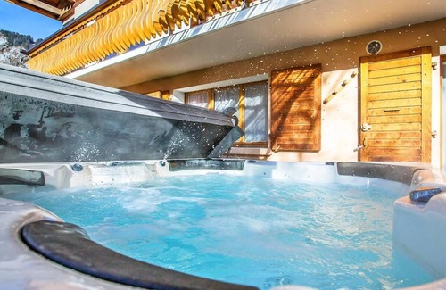 La Chapelle-d'Abondance Ski Chalet | Chalet, 300m from ski lifts, view mountain, sauna, terrace, balcony, fireplace or stove, parking, tv
