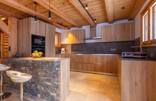 La Chapelle-d'Abondance Ski Chalet | Chalet, wifi, balcony, fireplace or stove, tv, 180m², La Chapelle d'Abondance