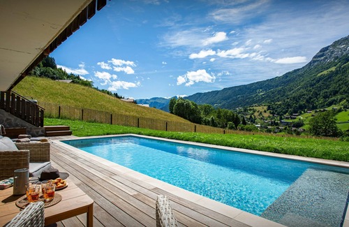 Les Villards-sur-Thones Ski Chalet | Chalet Bonnevie - family home for 10, spa & mountain views - OVO Network