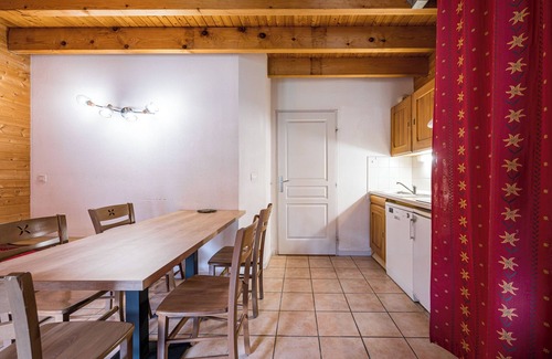 Montgellafrey Apartment | Chalet for 6/8 People – Cosy – Pool & Sauna – Summer/Winter – Mountain View