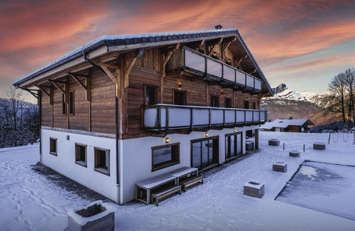 Saint-Gervais-les-Bains Ski Chalet | Chalet Woodman - alpine base for 14, spa and summer pool - OVO Network
