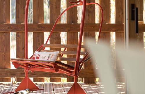 Saint-Nicolas-de-Veroce Ski Chalet | Chalet 5* with swimming-pool, ski in/out and view on Mont-Blanc, 10 people