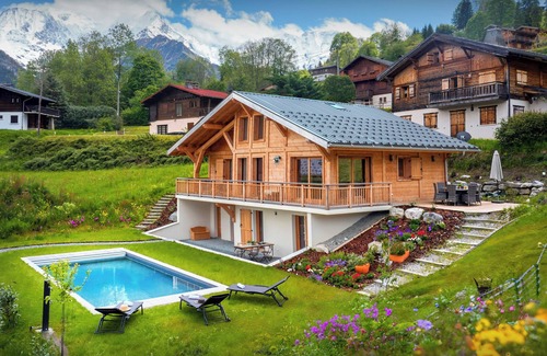 Saint-Gervais-les-Bains Ski Chalet | Chalet Etoile Nordique - all year mountain break for 10 - OVO Network
