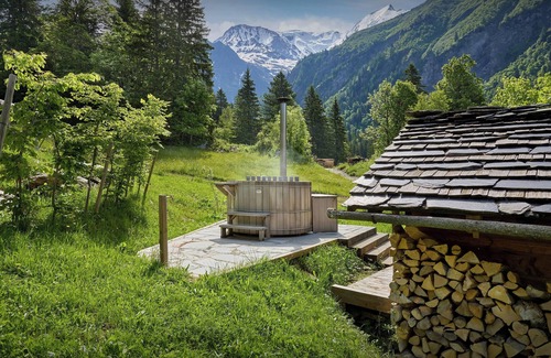 Saint-Gervais-les-Bains Ski Chalet | Chalet La Chandelle - stay for 12 with Nordic bath - OVO Network