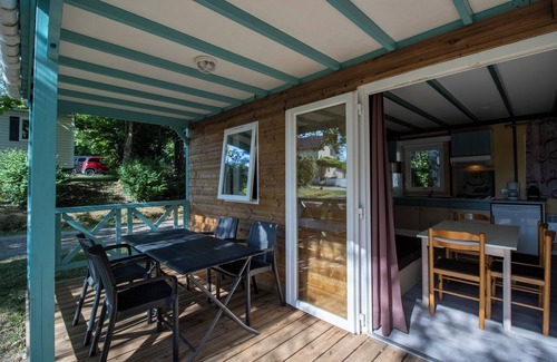 Saint-Martial-de-Nabirat Ski Chalet | Chalet 'Cottage 6 Personnes' with Shared Pool, Wi-Fi and Air Conditioning
