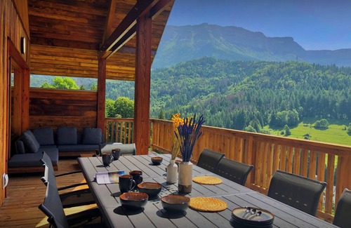 Saint-Pierre-d'Entremont Ski Chalet | Chalet Emeraude des Alpes - peaceful break in the mountains - OVO Network