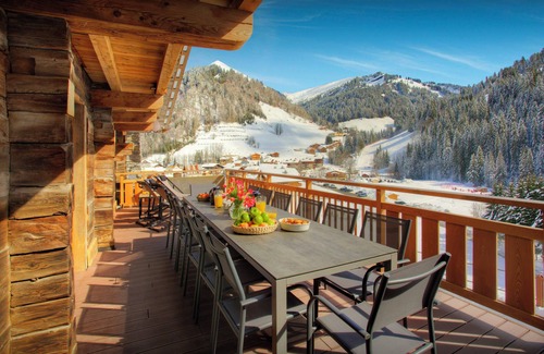 La Giettaz Ski Chalet | Chalet Goville - luxury alpine base for 15 sauna & hot tub - OVO Network