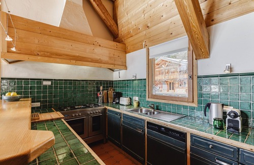 Montroc Ski Chalet | Chalet Guapa, mountain escape with hot tub