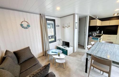 Jullouville Ski Chalet | Chalet haut de gamme - 6 pers - Piscine chauffée - Proche plage - Jullouville - FR-1-361-518