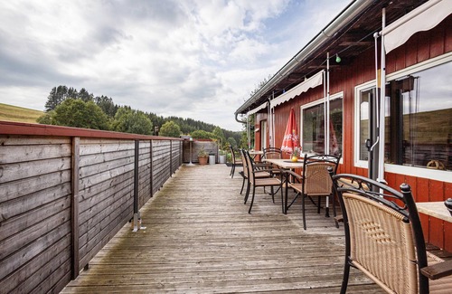 Bischofsgruen Ski Chalet | Chalet 'Hillside Nature' with Private Terrace, Balcony and Wi-Fi