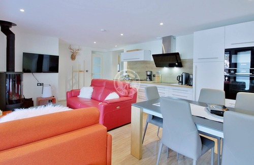 Saint-Lary-Soulan Apartment | Chalet Hygge Saint-Lary center: Cosy/2 bdrms/Spa/Breathtaking view/Parking