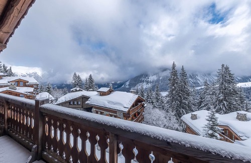 Courchevel Ski Chalet | Chalet in Courchevel with pool, jacuzzi, and panoramic views
