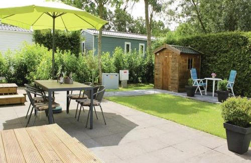 Tzummarum House | Chalet in Friesland near Wadden Sea