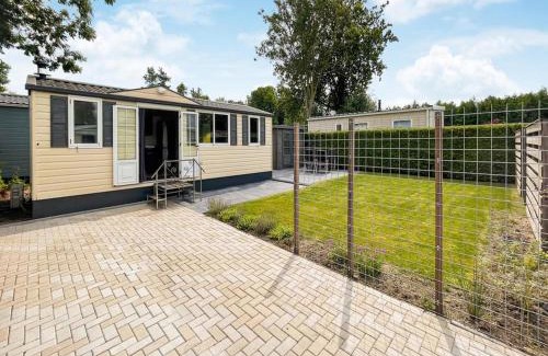 Tzummarum House | Chalet in Friesland near Wadden Sea