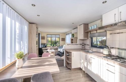 Goedereede House | Chalet in Goedereede near North Sea Beach