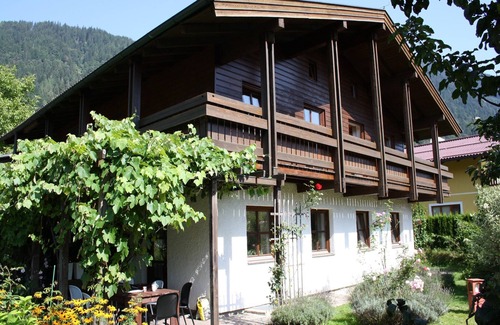 Goldegg Villa | Chalet in Goldegg near Ski Slopes