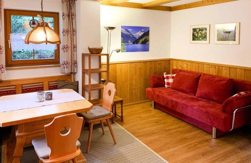 Konigsleiten Apartment | Chalet in Königsleiten near Alpine Peaks