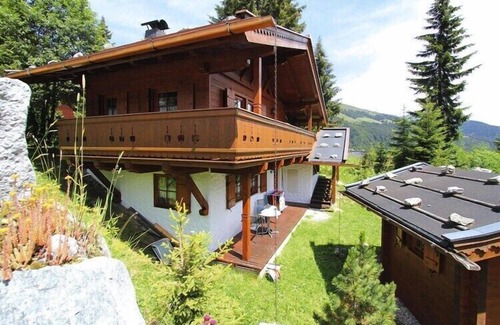 Konigsleiten Apartment | Chalet in Königsleiten near Ski Slopes