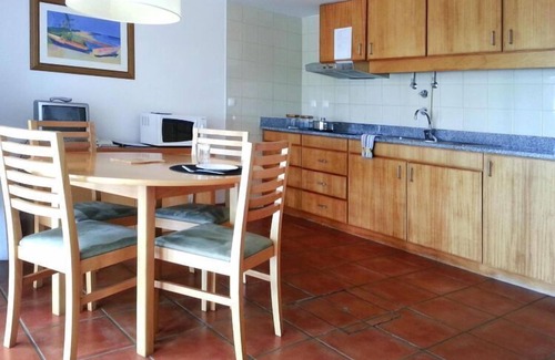 Lagoa House | Chalet in Lagoa with Natural Pools Nearby