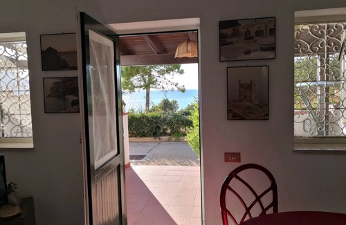 Macari House | Chalet in Makari very close to the sea with wonderful sunsets.
