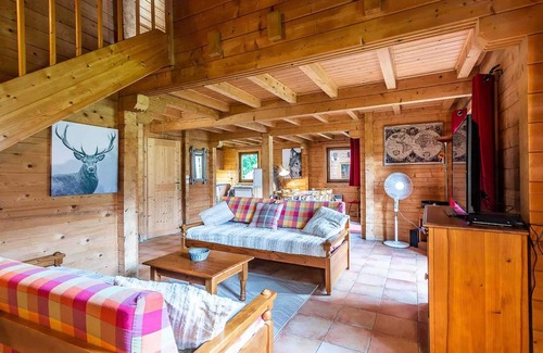 Morillon Apartment | Chalet in Morillon with Heated Pool