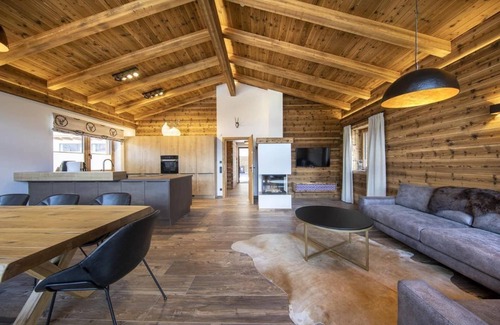 Schonbach Ski Chalet | Chalet in Neukirchen near Ski Lift