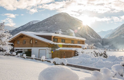 Schonbach Apartment | Chalet in Neukirchen with Mountain Views