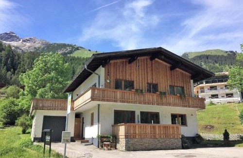 Steeg Apartment | Chalet in Steeg near Ski Slopes