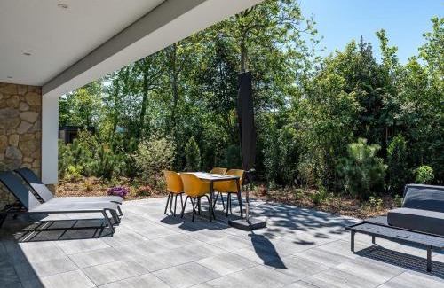 Den Burg Villa | Chalet in Texel near Forest & Beach