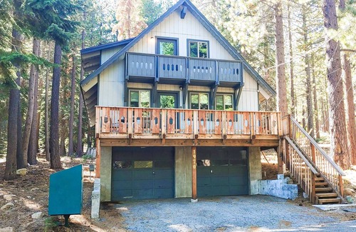 North Upper Truckee House | Chalet in the Pines - 30+ Day Vacation Rental
